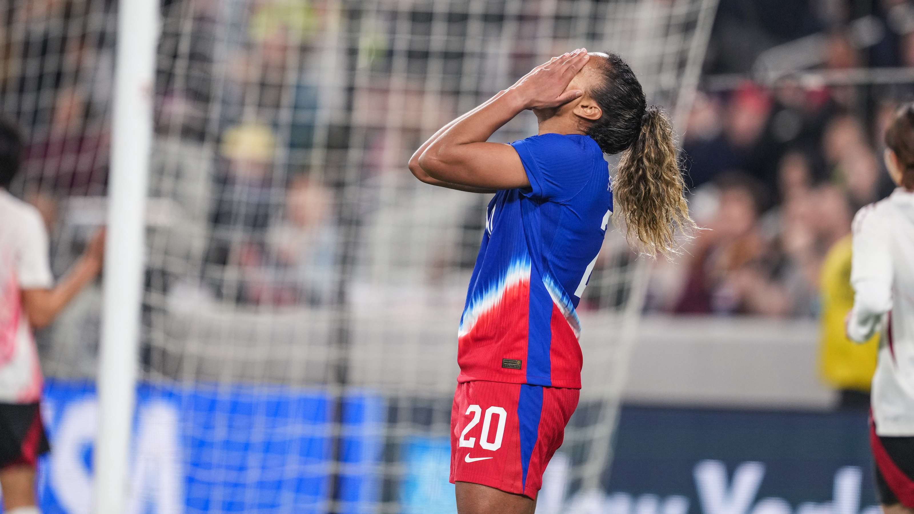 与此同时 与此同时